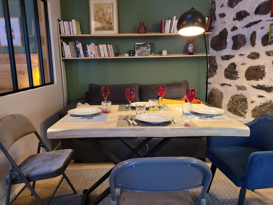 La Maisonnette Sous Le Cerisier Bergonne 外观 照片